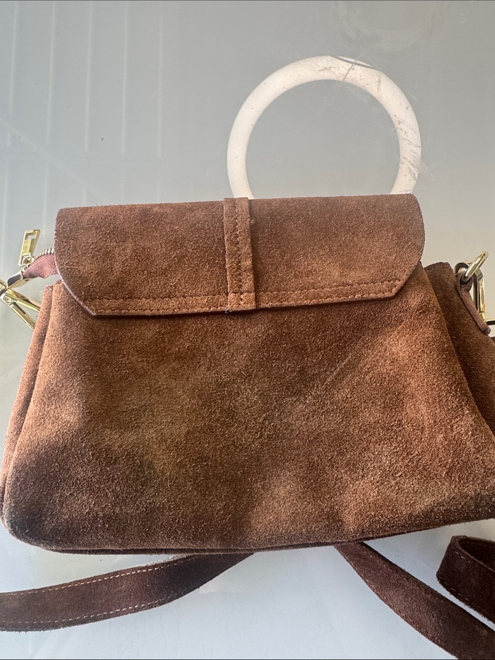 Italian Suede Leather Crossbody with incredible gold hardware and amazing clasp - Picture 10 of 10